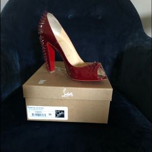 Jurayoo 100 Patent by Christian Louboutin